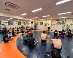 日大レスリング部に世界中選手が集う
